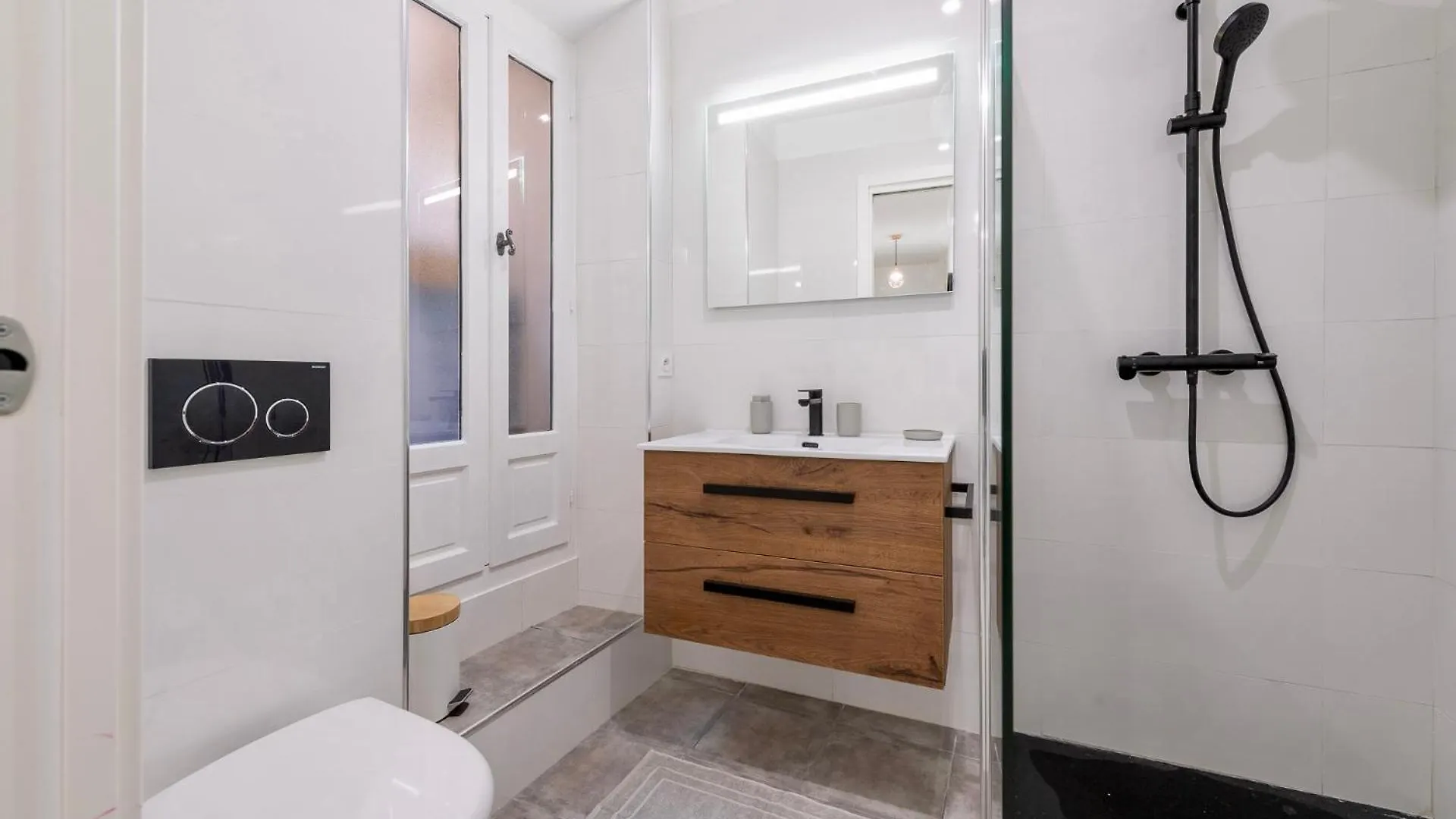 St Michel - Beau 3Pieces En Centre-Ville Climatise Menton Apartment